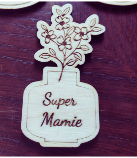 Magnet bois, fleurs dans leur pot. personnalisation prénom, mot, idée cadeau maman, mamie, tata, tatie